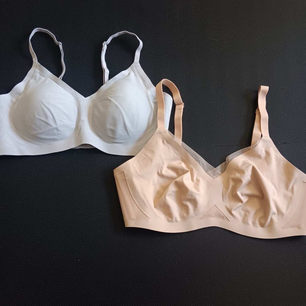 2 LOT/Bundle Honeylove Wireless Bra MED Gray Beige EUC Silhouette Crossover